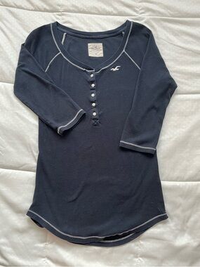 Hollister Navy V-Neck Top with White Contrast Trim
